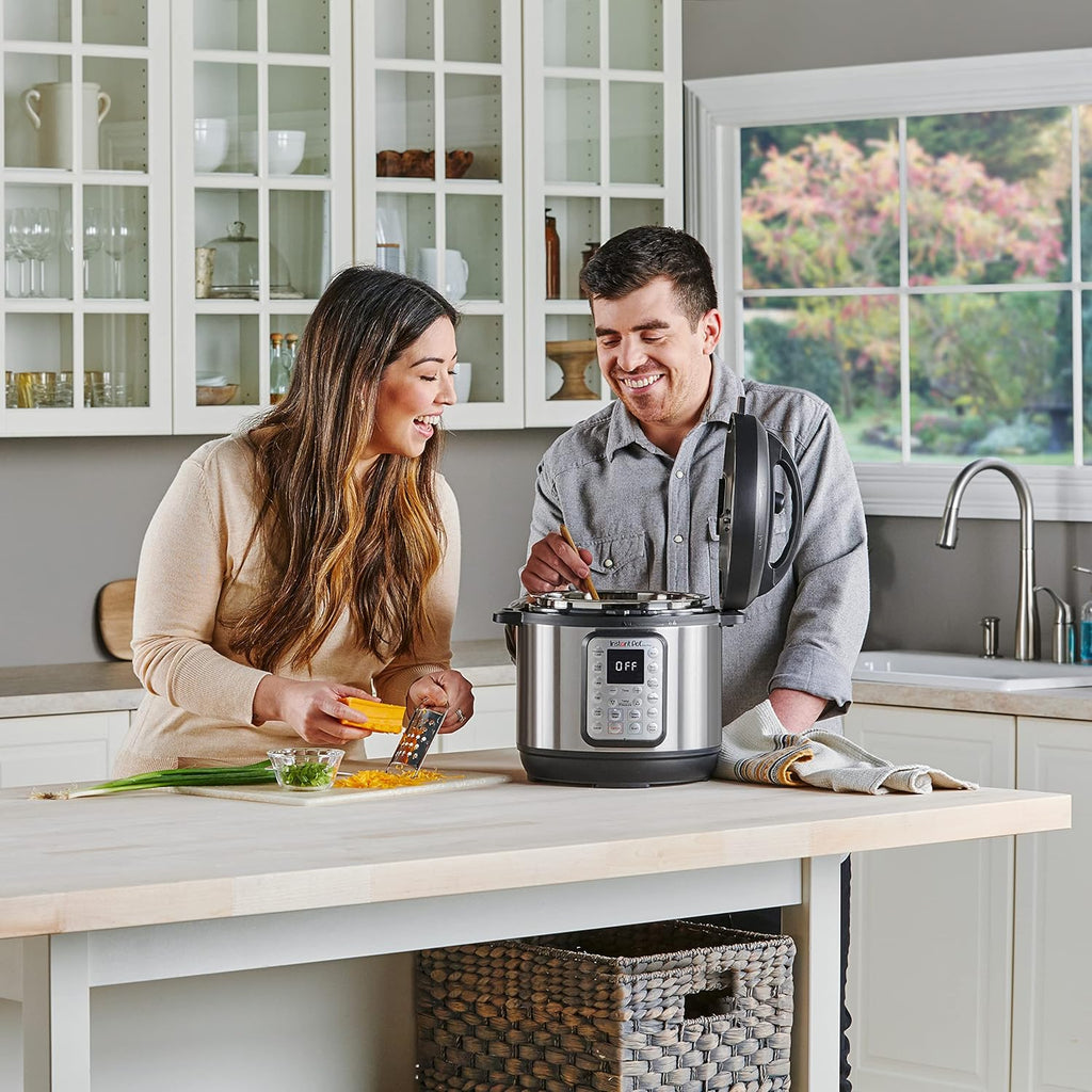 Instant Pot Duo Plus 9-in-1 Electric Pressure Cooker, 5.7L - Good Condition